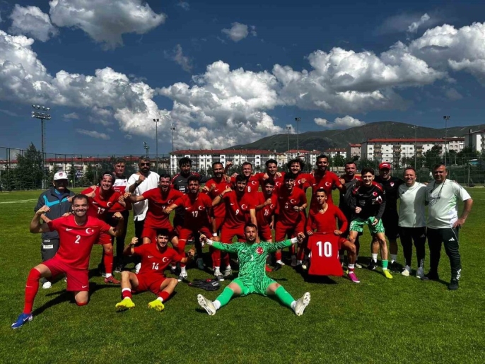 Amatör futbolun kalbi Erzurum\