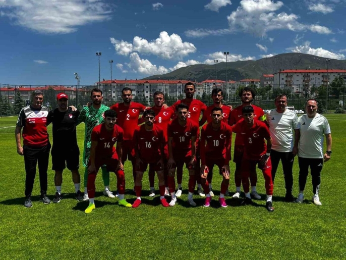 Amatör futbolun kalbi Erzurum\