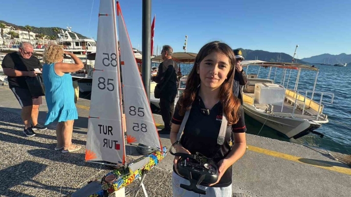 11 yaşındaki yelkenci, şampiyonluğu Marmaris\