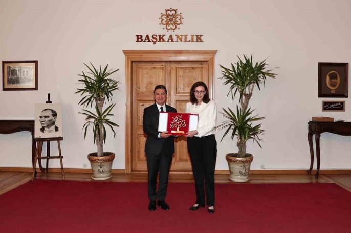 Muğla Büyükşehir Belediye Başkanı Aras, İngiliz Büyükelçi ile görüştü 2