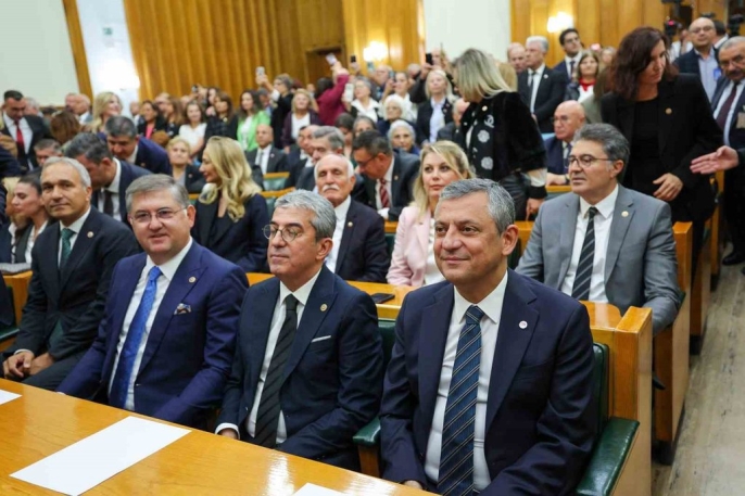 Özgür Özel: YENİ Parti üye sayısı 753 bini aştı 2