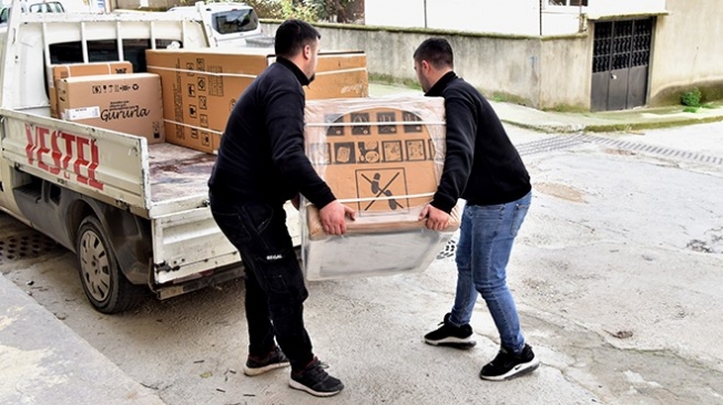 Bornova'da zor günün dostu belediye!