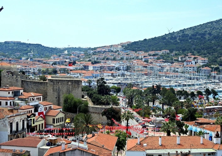 Çeşme, bayramda 1 milyon kişi bekliyor