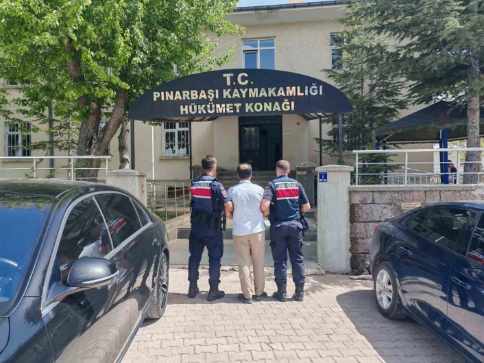 Kesinleşmiş cezası bulunan ihraç müdür yakalandı