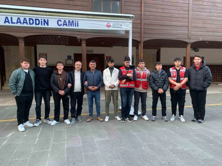 Sinopta gençlerin sabah namazı buluşması