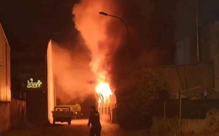 Bursada kauçuk fabrikasında korkutan yangın