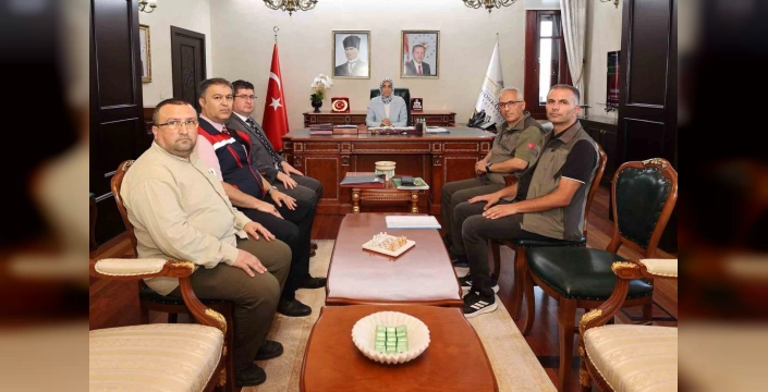 Afyonkarahisar'da sokak hayvanları için toplantı: Yaşam şartlarının iyileştirilmesi hedefleniyor