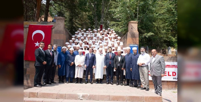 Ahlat'ta 83 Hafız Mezun Oldu