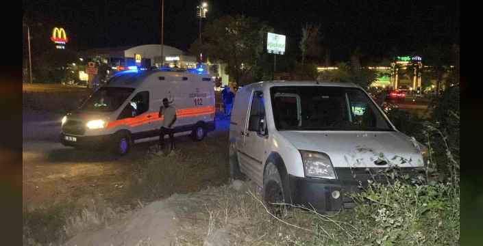 Aksaray'da alkollü ve ehliyetsiz sürücü şarampole düştü