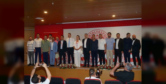 Antalyaspor'da yeni dönem: Rıza Perçin başkan seçildi