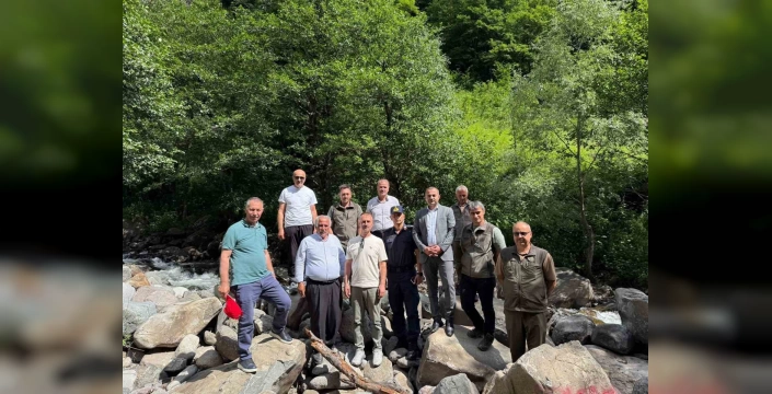 Artvin'de 20 bin alabalık yavrusu doğaya bırakıldı