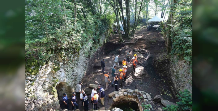 Artvin'deki Ciha Kalesi'nde kazı çalışmaları devam ediyor