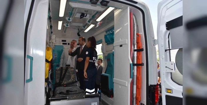 Aydın'a 3 yeni ambulans: Sağlık hizmetleri güçleniyor