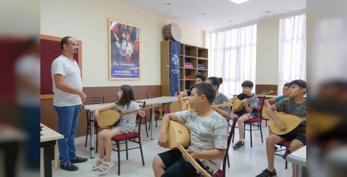 Aydın’da bağlama kursları: Çocuklar için hem eğlence hem eğitim