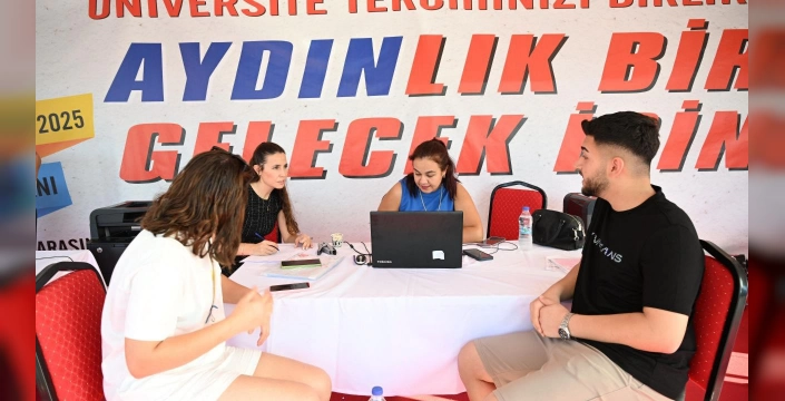 Aydın’da tercih tırı gençlere yol gösteriyor