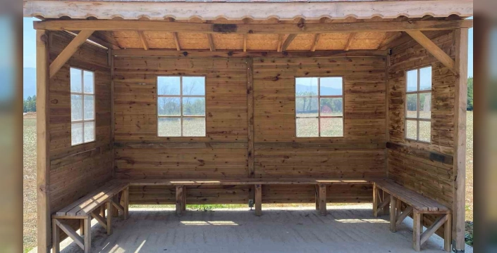 BAİBÜ'de ahşap atıklarla çevre dostu proje: Kitaplıklar, duraklar ve daha fazlası