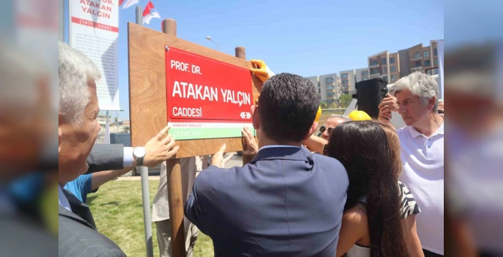 Çekmeköy'de bir caddeye Prof. Dr. Atakan Yalçın'ın adı verildi