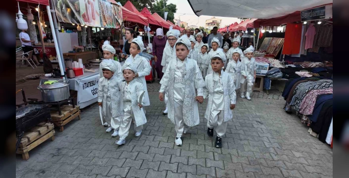 Gediz'de 20 çocuk toplu sünnet oldu