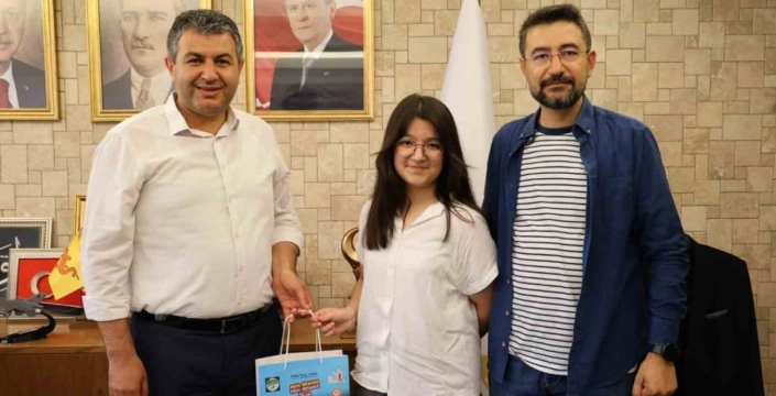 Gediz'de Başarıyı Kutlama: LGS Dereceli Öğrenciler Ödüllendirildi