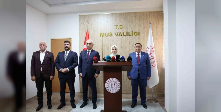 Göktaş, Muş'ta şehit aileleriyle buluştu: 'Terörsüz Türkiye' vurgusu