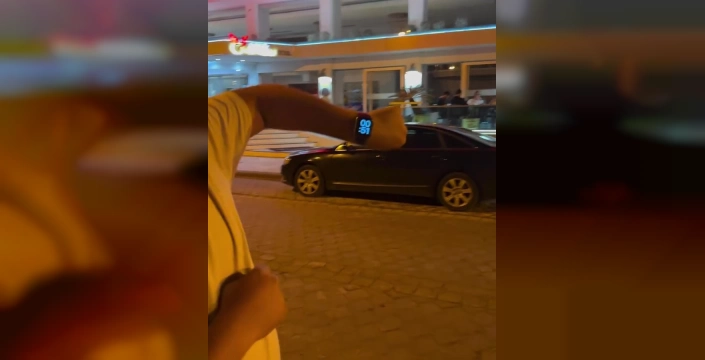 Gülden Arslan'ın menajeri CHP'li belediyeleri eleştirdi: 'Tehditler savuran organizatör, sizin yüzünüzden başımıza bela oldu'