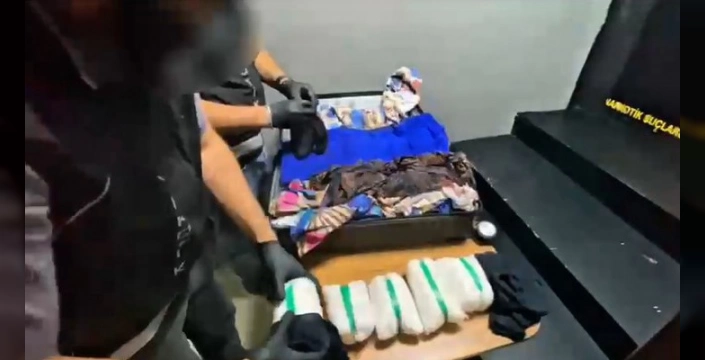 Hakkari'de büyük uyuşturucu operasyonu: 17 kilo 780 gram ele geçirildi