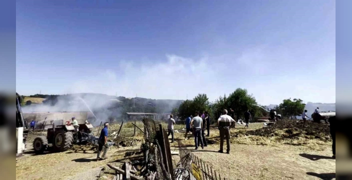 Kaynarca'da saman deposunda çıkan yangın kontrol altına alındı