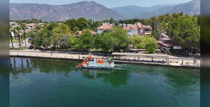 Köyceğiz Gölü ve Dalyan Kanalı temizleniyor: Muğla Büyükşehir Belediyesi'nden çevreye duyarlı çalışma