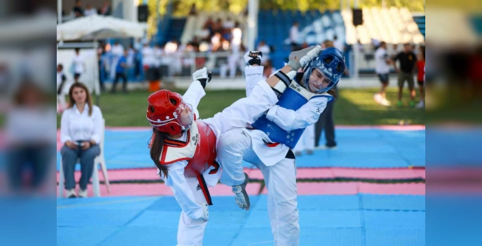 Manisa'da minik tekvandocuların buluşması: Ferdi Zeyrek anısına turnuva