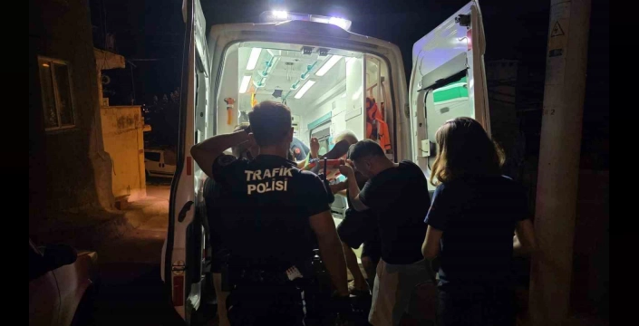 Milas'ta trafik kazası: Polis memurunun pratik kurtarma