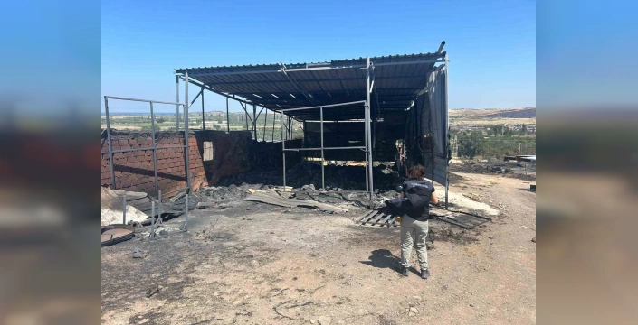 Murat Kurum açıkladı: Yangınlarda 26 yapı ağır hasarlı