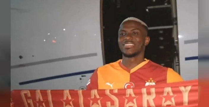 Osimhen İstanbul'da: 'Tarih yazmaya devam edeceğiz'