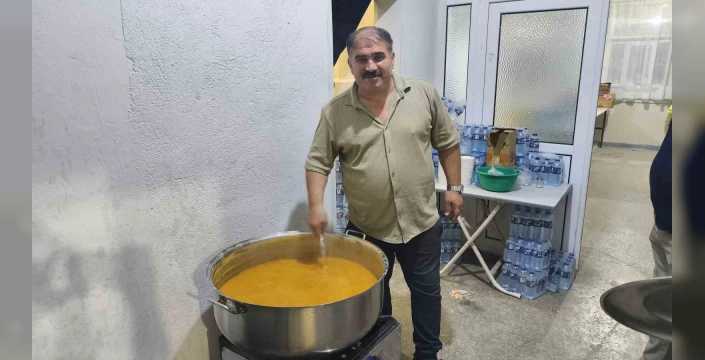 Ovacık'ta yangın yeniden alevlendi: Muhtar, yardım ekiplerine çorba ikram etti