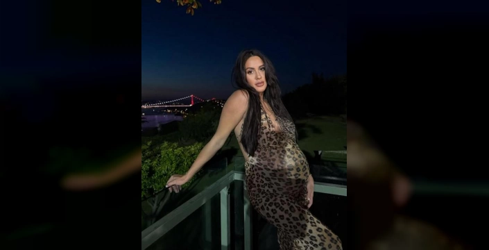 Sahra Işık'ın oğlu Pamir'in 40'ı: ünlü isim fit haliyle dikkat çekti