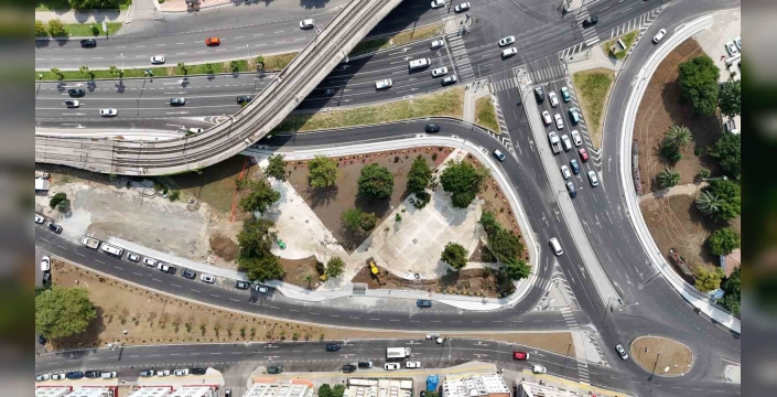 Samsun'da Gençlik Parkı Kavşağı'nda Trafik Akışı İyileştirildi