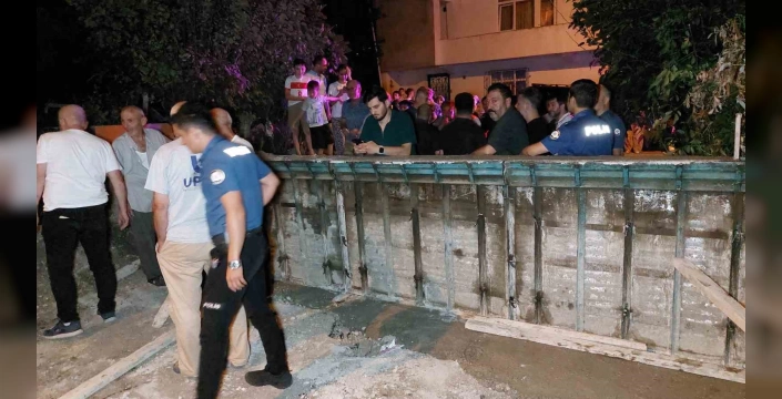 Samsun'da yol kapatıldı: Mahalle sakinlerinden tepki