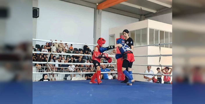 Saruhanlı'da Muaythai heyecanı: 200 sporcu kıran kırana mücadele etti