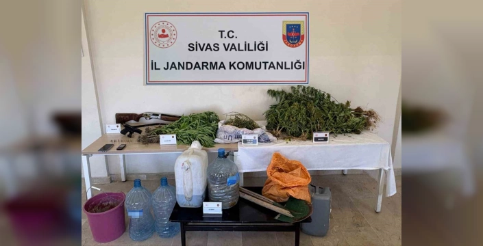 Sivas'ta uyuşturucu operasyonu: 3 tutuklama