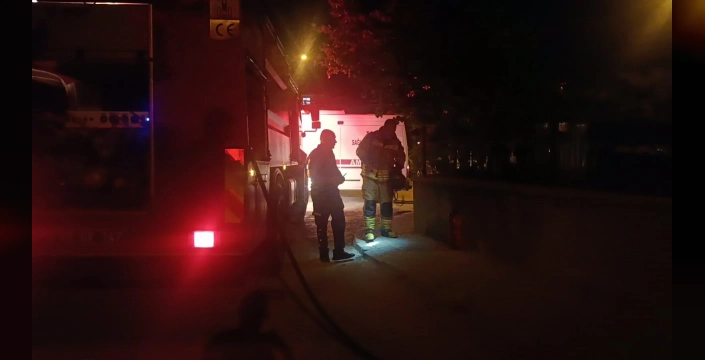 Soma'da apartman yangını: Boş evde patlamalar yaşandı