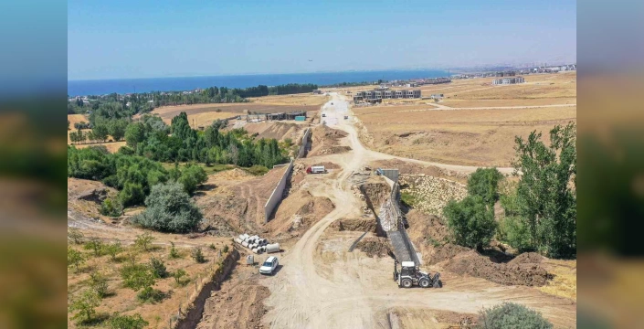 Van'da 11 kilometrelik Elmalık Yolu'nda çalışmalar hızlandı