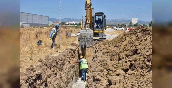 Yenişehir'de altyapı çalışmaları sürüyor: 1800 metre kanalizasyon ve 500 metre yağmursuyu hattı tamamlanıyor