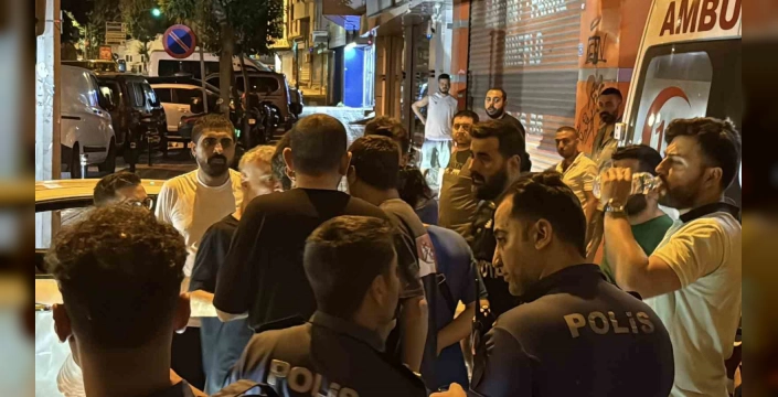 Zeytinburnu'nda intihar girişimi: 5 saatlik ikna çalışması