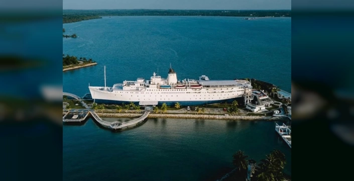 111 yıllık gemi, lüks otele dönüştü