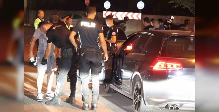 Aksaray'da geniş çaplı asayiş uygulaması: 124 polis 8 noktada denetim yaptı