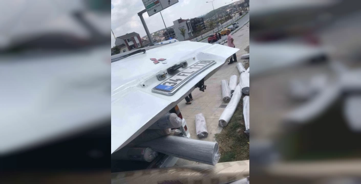 Arnavutköy'de minibüs kazası: Kadın yaralandı