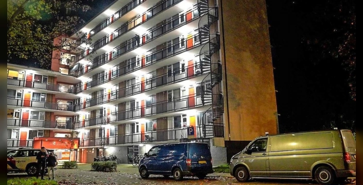 Arnhem'de anne yargılanıyor: 5 yaşındaki oğlunu balkondan attı