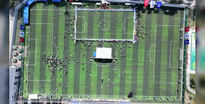 Ataşehir'de yeni yaşam alanı: Kurbağalıdere Yaşam Vadisi ve Yenisahra Stadı açıldı