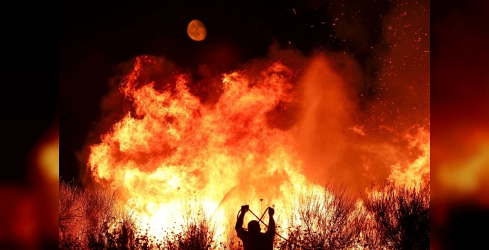 Avrupa'da orman yangınları: Çok sayıda ölüm ve tahliye