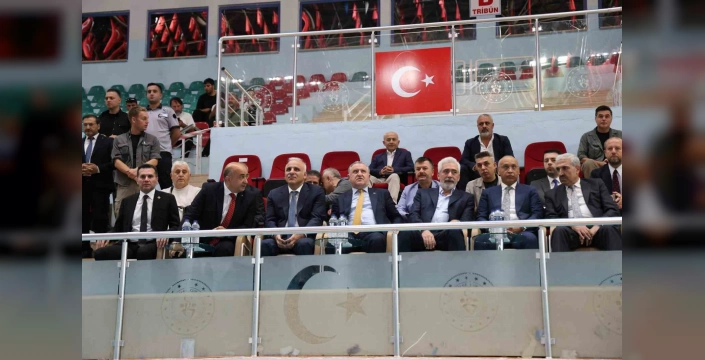 Bak: Diyarbakır'a 3.5 milyar liralık spor yatırımı