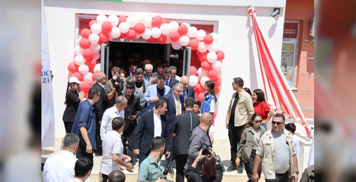 Bak: Diyarbakır'a yeni gençlik merkezi ve yüzme havuzu